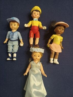 Mcdonald's Madame Alexander Doll Lot Of 4